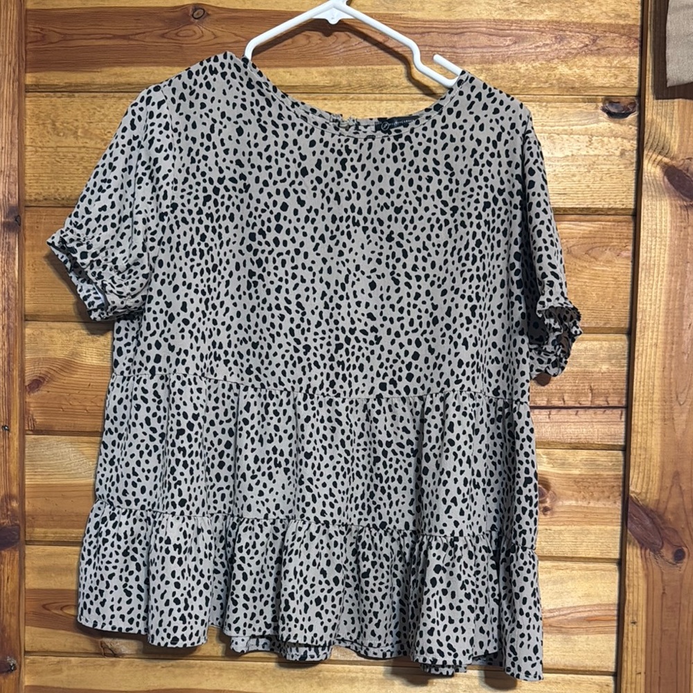 PrettyGarden Stylish Black and Tan Women's Top Size - Large